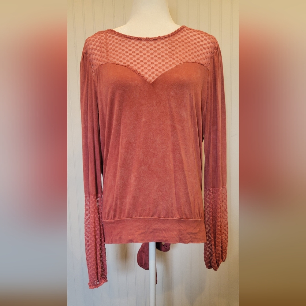 Gimmicks Distressed dark pink long sleeved shirt size xl